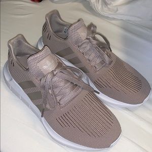 Adidas swift run
